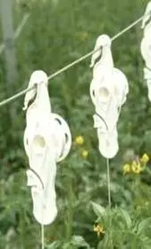 Система за повеждане на растения за дълга реколта Roller plast hook (4 mm. hook) + Roll 12m 800 бр. в кашон